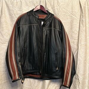 Vintage Wilson’s Leather Jacket in size XL